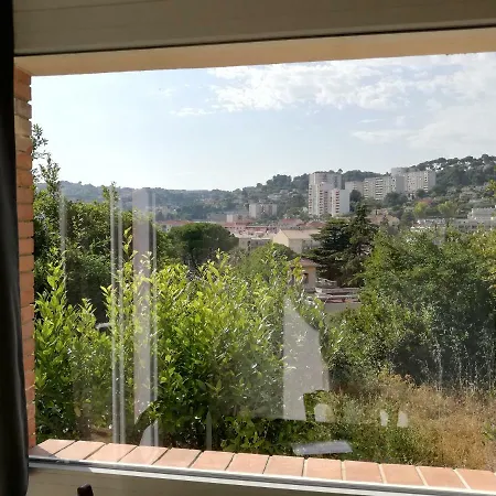 בית נופש Belle Maisonnette Calme, Jardin, Wifi, Parking