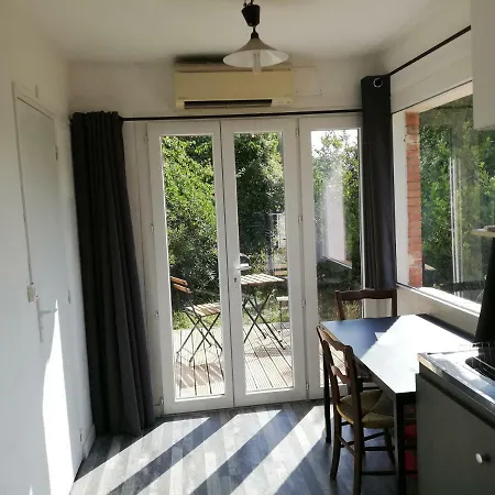 Belle Maisonnette Calme, Jardin, Wifi, Parking *